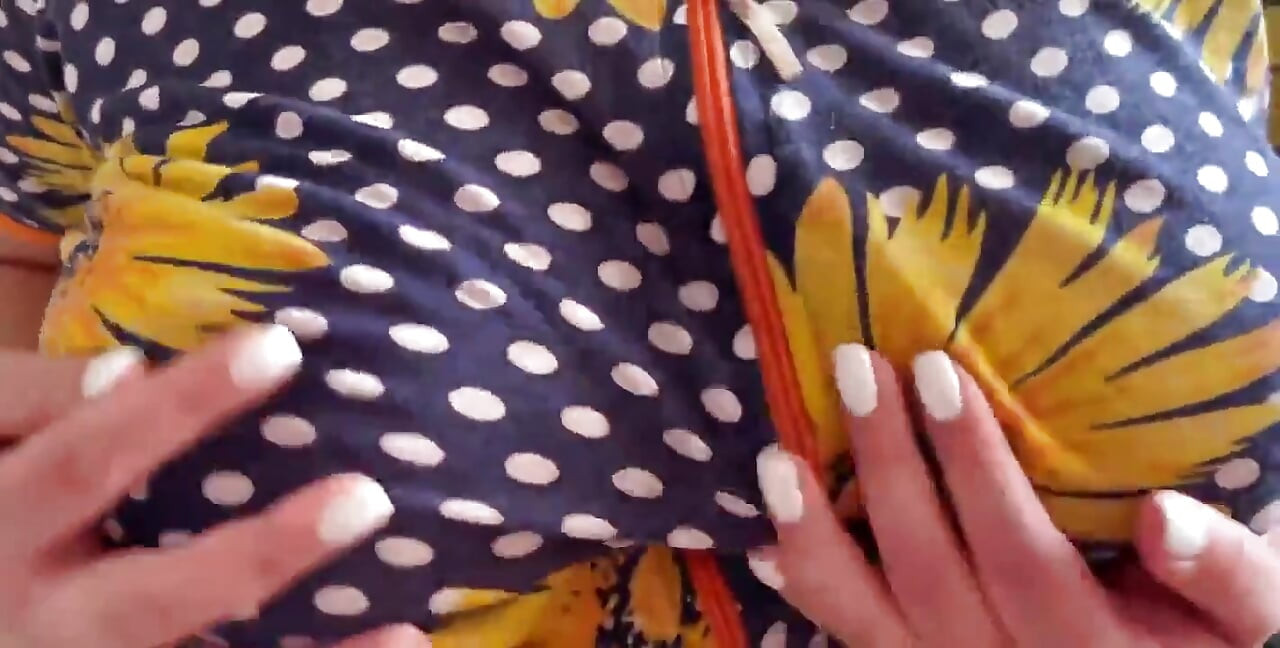 Üvey annemin büyük ateşli göğüsleri