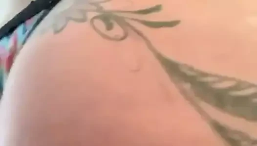 Beyaz kalın milf istiyorum! bana şans dile.