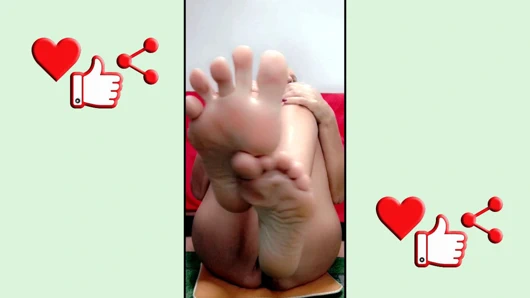 Hayranlarının isteği üzerine, lukerya'nın seksi bacakları uzun süredir.