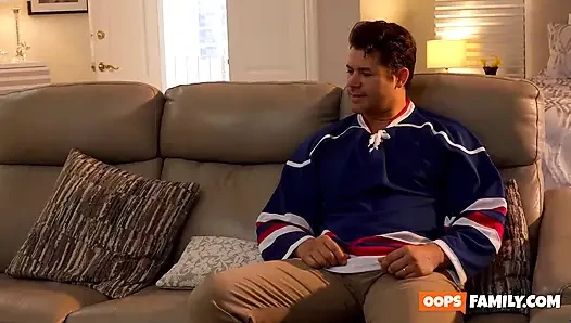 Üvey babanın büyük kazancı: en ateşli xxx pornosu beklenmedik bir şekilde sızdırıyor!