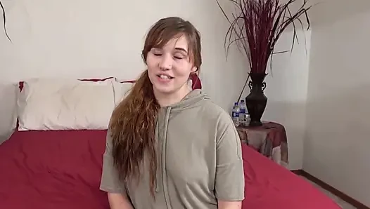 Çaresiz amatörler ateşli seksi formda minyon kızlar sıkı amcıklarını büyük beyaz yarakla sert siktiriyor