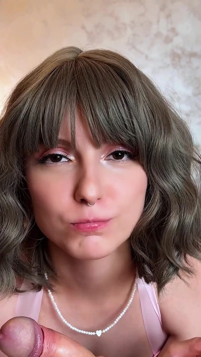 Захватывающий момент из "Девушка заканчивает работу, подборка. Лицевой. Сперма на рот. Сперма на сиськах"