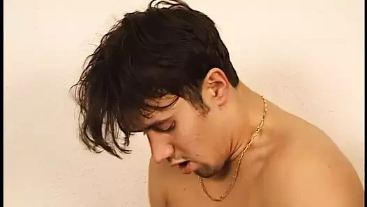 Blonde Milf ist nass ums Foetzchen