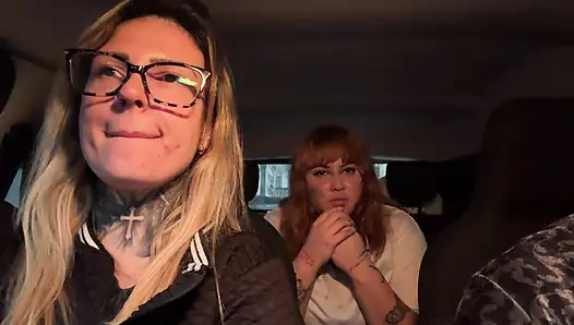 Karton leş yiyci bizi görünce azgındı