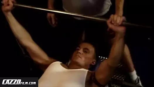 Cazzfilm - spor salonunda seks egzersizleri