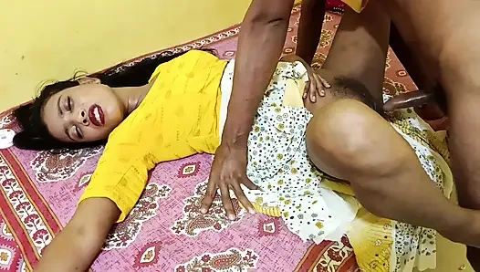 Üvey kız kardeş ve üvey erkek kardeş sikişiyor, güzel bir gerçek seks