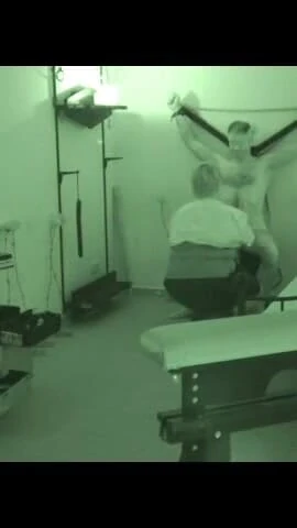 Сногсшибательный момент из "Играл готовый раб"