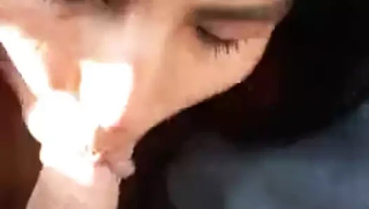 genç kız emme büyük adamlar horoz