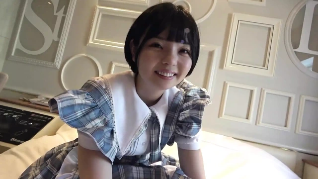 kafe kızı evli sahibini aldatıyor! Her zaman giydiği üniformayla güzel götünü sikmek için dölleme seksi! Yuka (19)