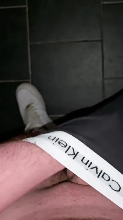 Alman baba zenci Calvin Klein Boxers'ına boşalmanı emrediyor - PhantomGentx | Klip 2