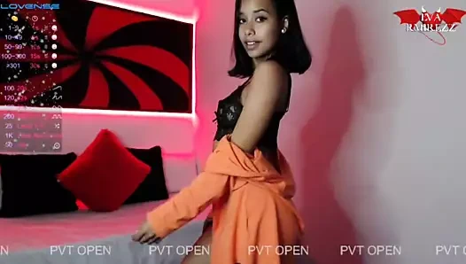 Kırmızı gölgelerde striptiz