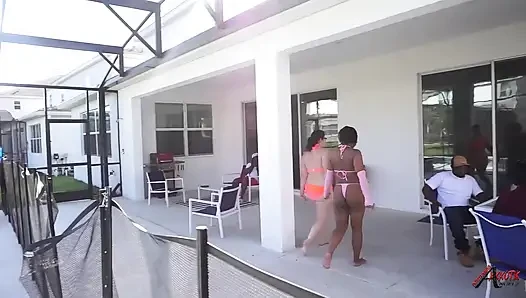 Kızlar sadece eğlenmek istiyor