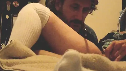 Bir fahişe gününde bir okul kızı oynayan Tee.