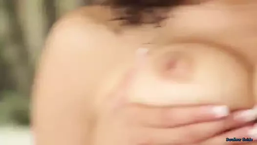 Busty serena ali verir bir yarım yamalak oral seks ve kırlangıçlar