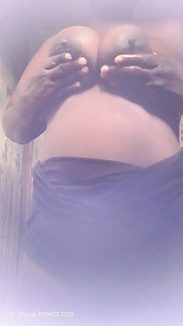 African Slay Queen Moment of entancy