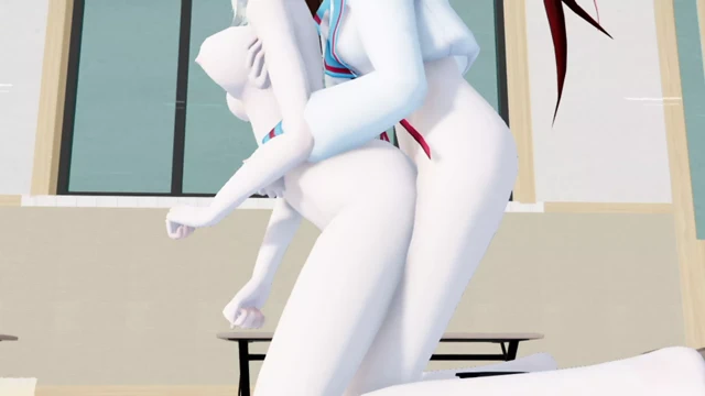 En iyi arkadaş kız gibi giyinip okuldan sonra okulun spor salonunda sikiliyor