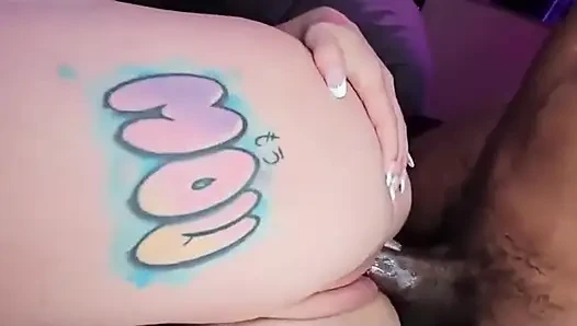 Büyük memeli sarışın bebek Bambi Blitz