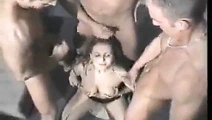 sarışın sikme içinde bar