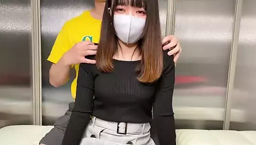 Moda kontrolü için stüdyoya gelmem söylendi ama göğüslerimi tuttular ve gelene kadar beni azdırdılar...