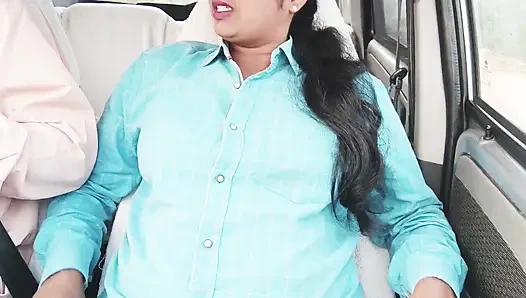 Üvey baba arabada seks Telugu edepsizce konuşuyor