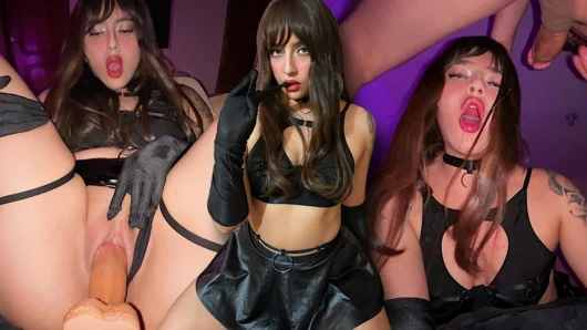 Bu sürtük evime geldi ve bana tüm hayatımın en iyi seksini yaptı