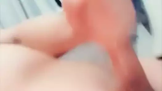 Vibratör beni sikiyor