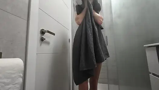 Duşumdan önce banyoda yaramazlık