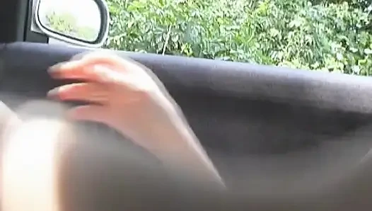 Büyük titis ve ıslak amcığıyla oynayan Fransız bebeği aldı