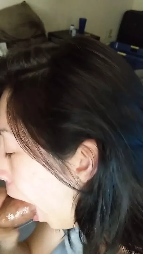 Пусть подруга сосет у другого мужика, но она закончила трахать его