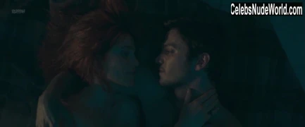 Liz solari seks sahnesi içinde son adam