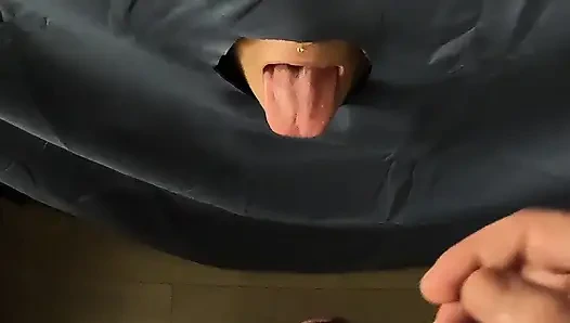 Glory hole oral seks mia niqab