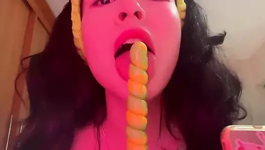 Asmr güzel kız lolipop emme