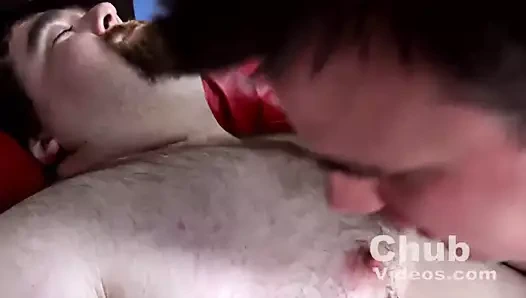 Büyük bir ayının derinliklerinde