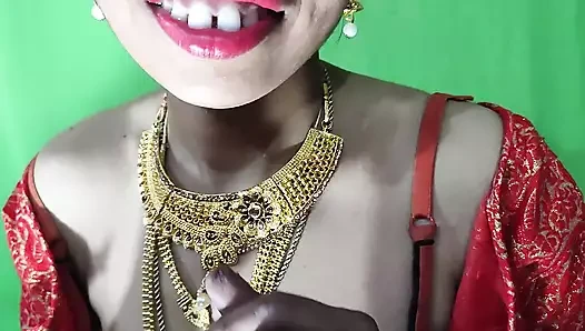 Seksi Hintli kadınlar gece ilk kez kırmızı sari içinde seks yapıyor