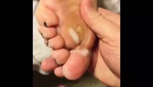Olgun ayak parmaklarına boşalmak