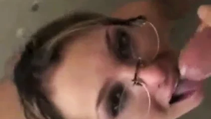 Gonzo üzerinde gözlük