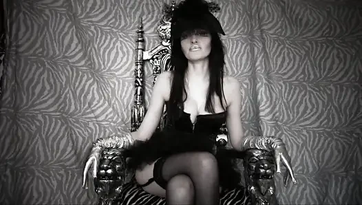 Fascinatrix...
