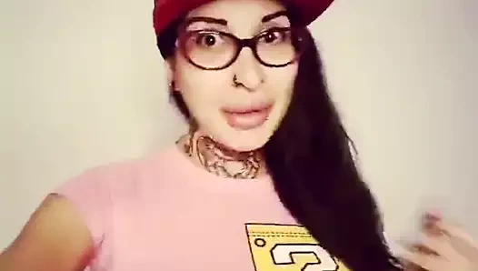 Büyük memeli bebek