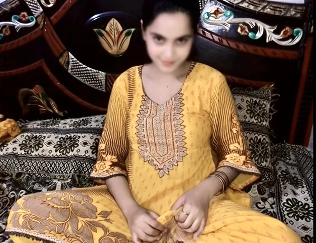 Utangaç kız arkadaş ilk kez anal deneyim yaşıyor