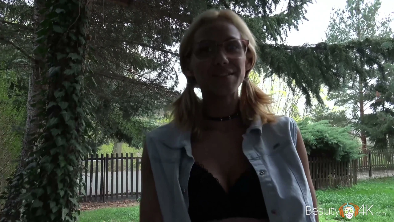 Nerdy Blonde Fucks Like a Pro