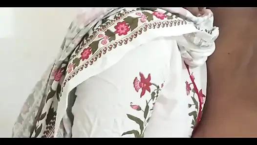 Güzel desi kız arkadaşımı sikme fırsatım var