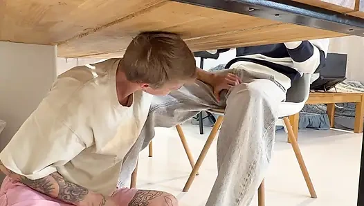 Bölüm 1 Tamamen ağzına Büyük Bir Aldı Ve Üzerine Otur