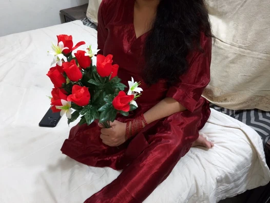 Baldızına evlenme teklifi etti ve bir gün kız arkadaş yaptı (QueenbeautyQB)