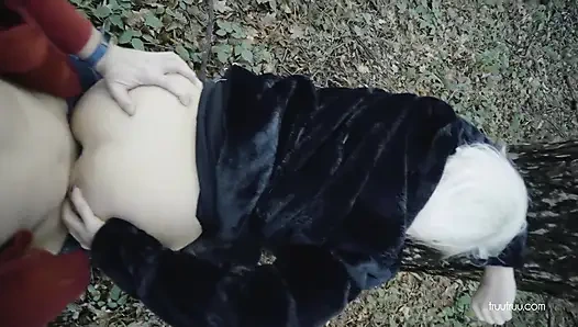 Tinder'dan rastgele adamla yürüyüşte riskli halka açık sikiş