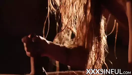 Islak fıstıklar kedi yapar erkek arkadaş büyük çük boşalmak sert