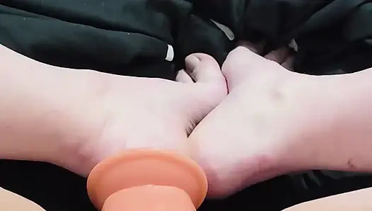 Büyük dildo eğlencesi