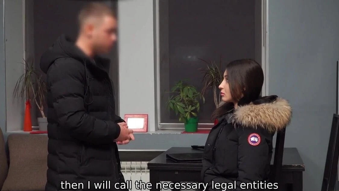 ऋण4के. बड़ा कर्ज खूबसूरत लड़की को गंदी सोच में बदल देता है