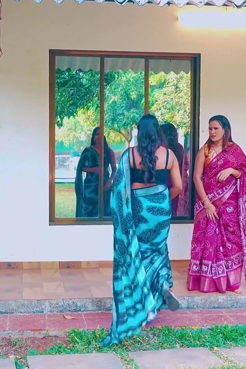 Hintli yaşlı sasur evde seksi bahusunu baştan çıkarıyor