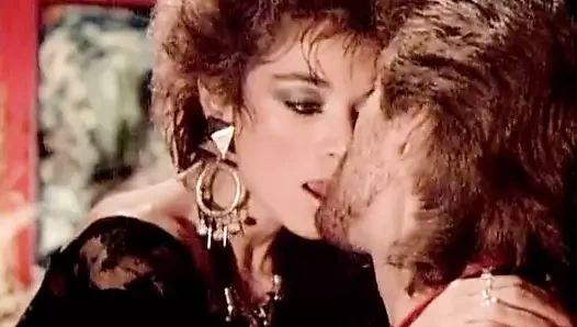 Lamya derval - uluyan iv seks sahnesi