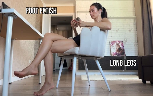 Çıplak ayaklarımla seni azdırıyor